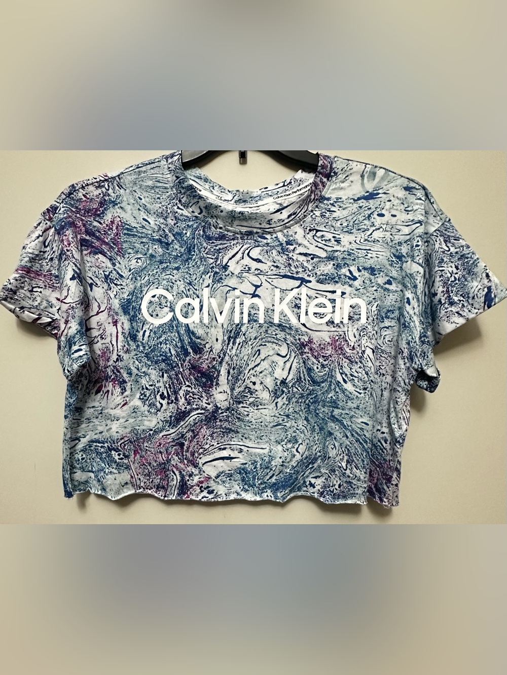 Calvin Klein Performance women's cropped graphic t-shirt